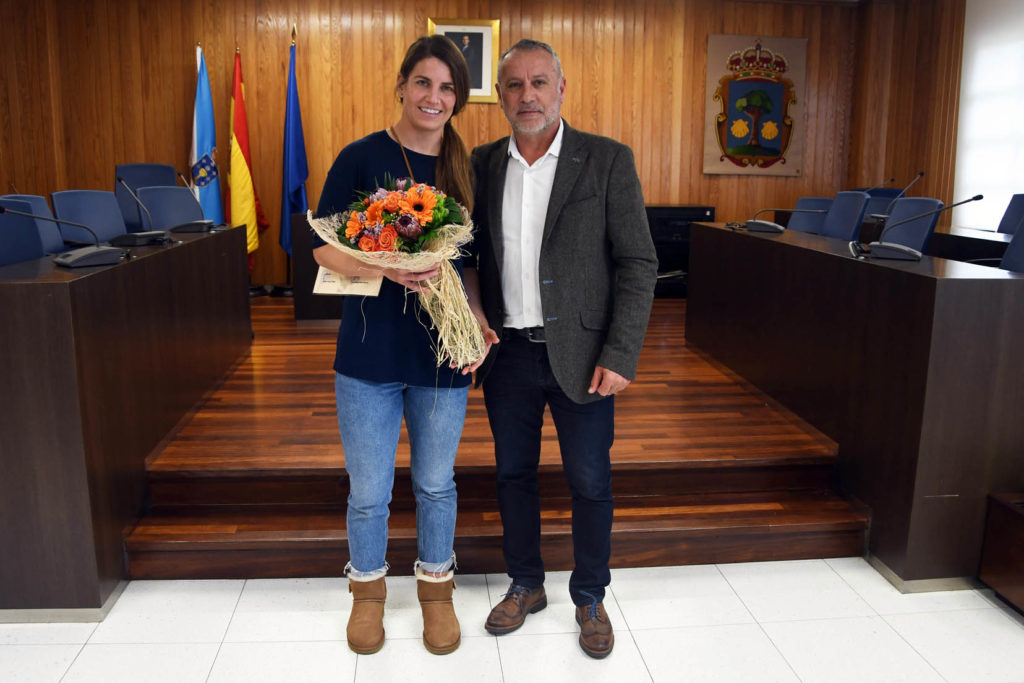 Paula Medín co alcalde de Cambre, Óscar García Patiño / CAMBRE