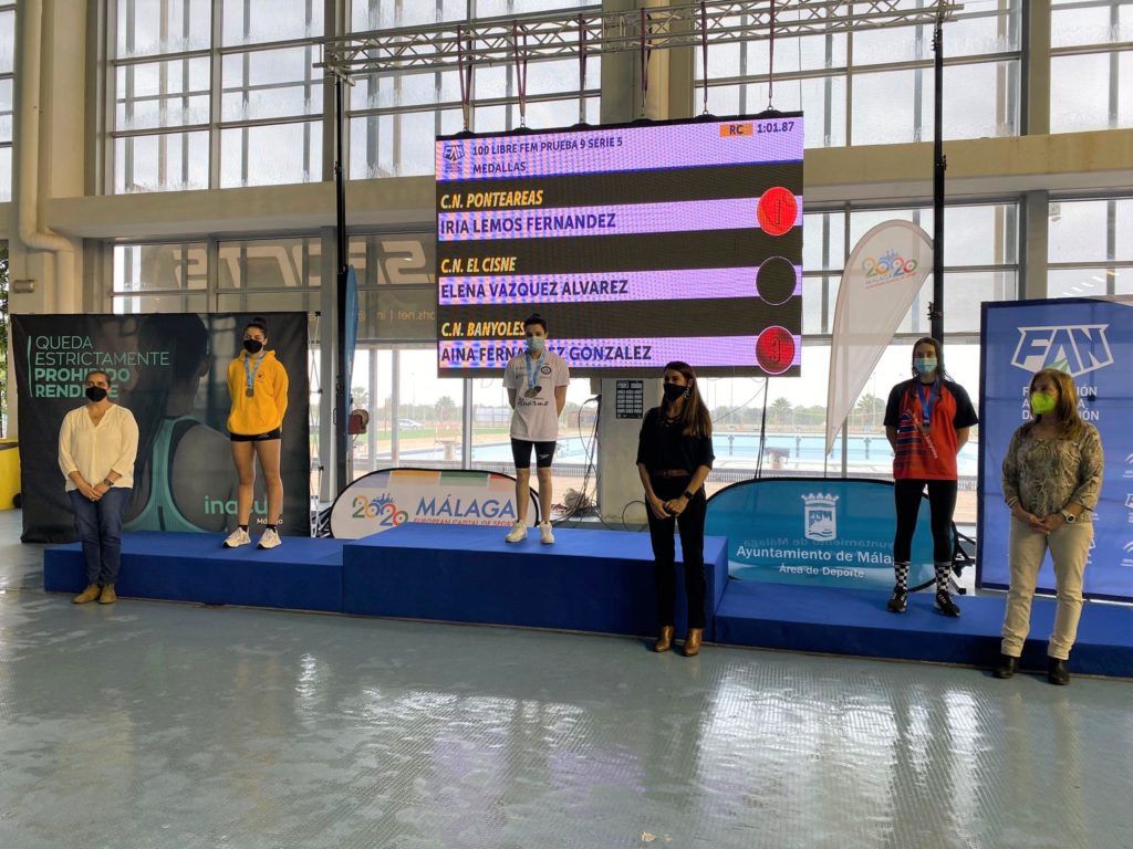 Ouro de Iria Lemos no Campionato de España infantil de inverno de natación / CN PONTEAREAS