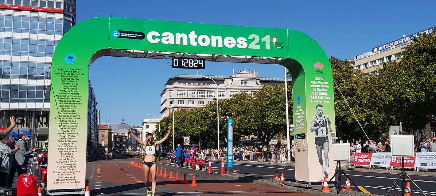Sandra Arenas cruzou a meta do GP Cantóns de marcha da Coruña 2021 en primeiro lugar / GP CANTONES