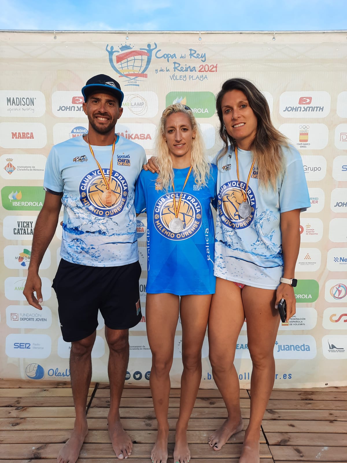 Nuria Bouza, Nazaret Florián e Hernán Tovar. Club Volei Praia Milenio Ourense / CVO