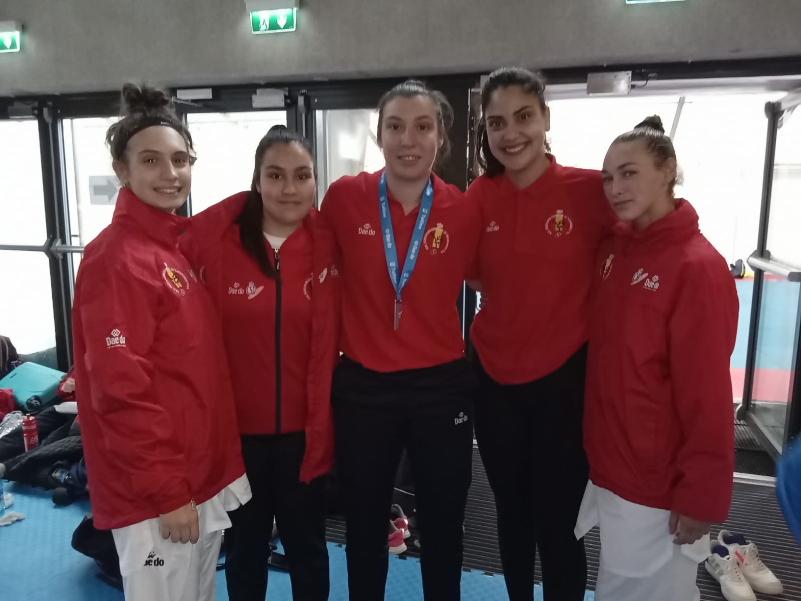 Deportistas como Nuria Cernadas, Desi Rivadulla, Tania Castiñeiras e Arlet Ortiz, no Europeo de Taekwondo / FEDERACIÓN GALEGA DE TAEKWONDO