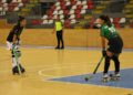 Adriana Soto, do HC Deportivo Liceo ante unha oponente dos Bigues i Riells, Riazor / SABELA MOSCOSO