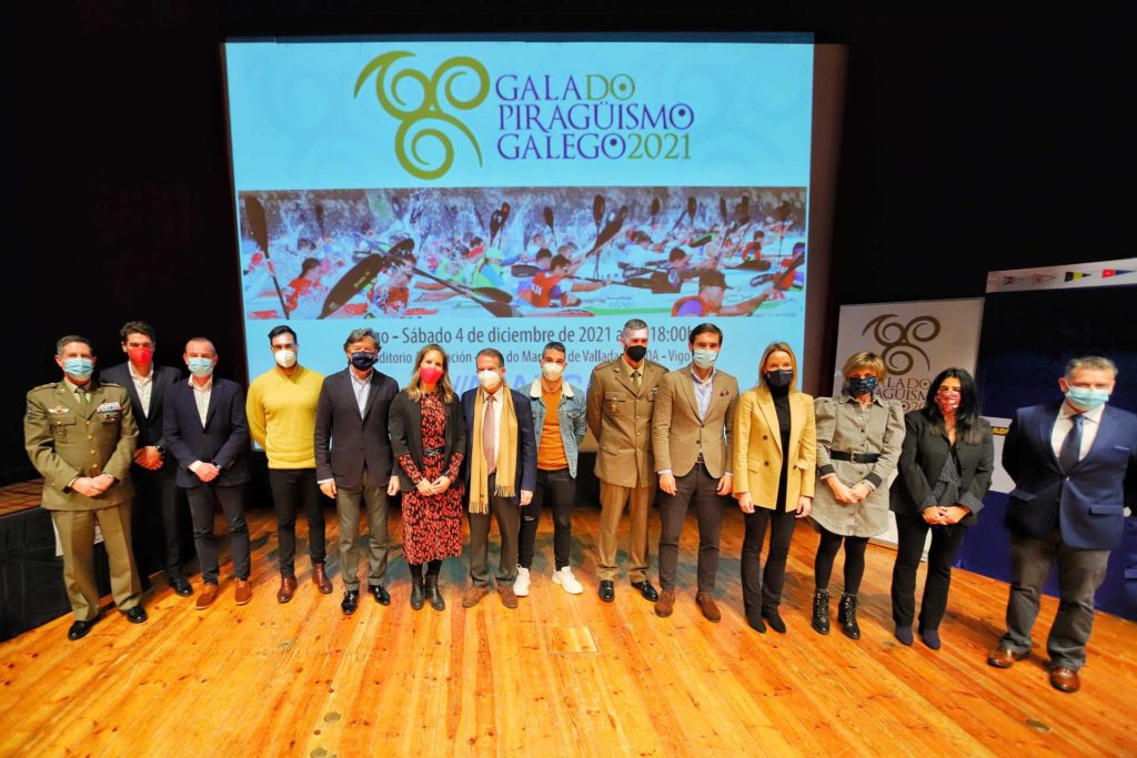 Autoridades e medallistas olímpicos na Gala do Piragüismo Galego 2021 / PEDRO SEOANE
