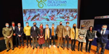 Autoridades e medallistas olímpicos na Gala do Piragüismo Galego 2021 / PEDRO SEOANE