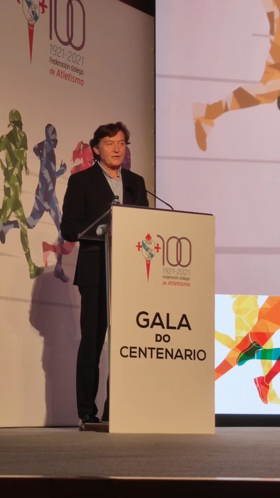 José Ramón Lete Lasa, secretario xeral para o Deporte na gala do centenario do Atletismo Galego celebrada en Lalín / SABELA MOSCOSO
