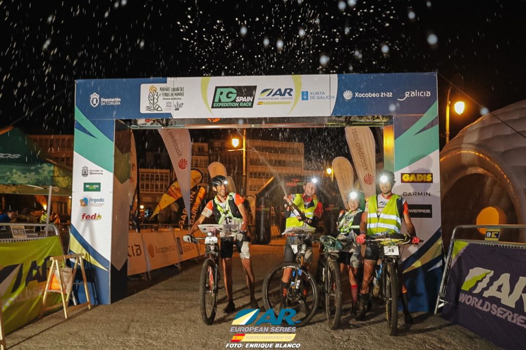 Chegada a meta do Team FMR gañadores do Raid Gallecia – Campionato de Europa de carreiras de aventura 2022 / RAID GALLECIA ENRIQUE BLANCO