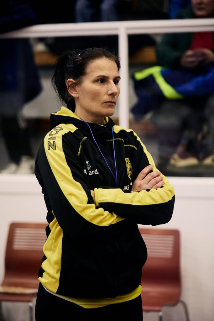 Ana Seabra, adestradora do Mecalia Atlético Guardés / SPORTCOECO